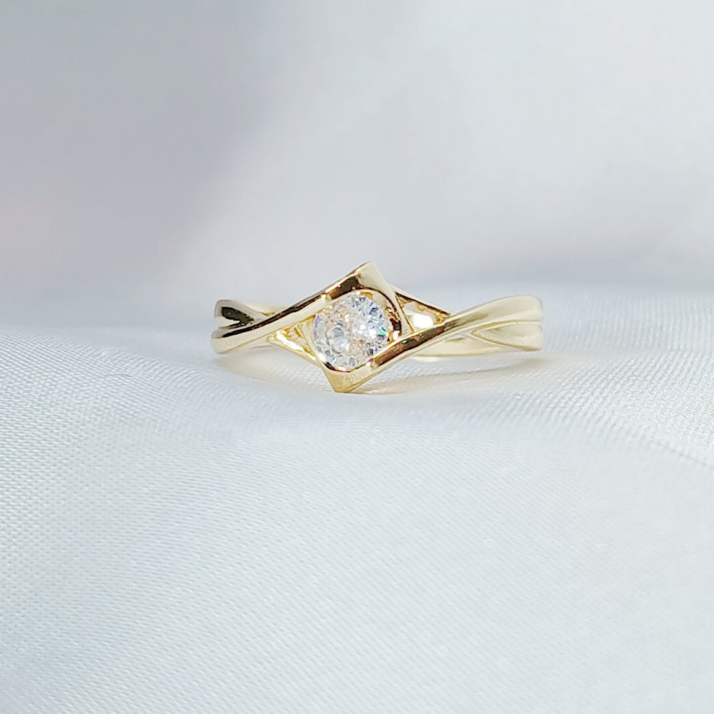 Diamond Golden Promise Ring - luxore - lifestyle - rings - 20