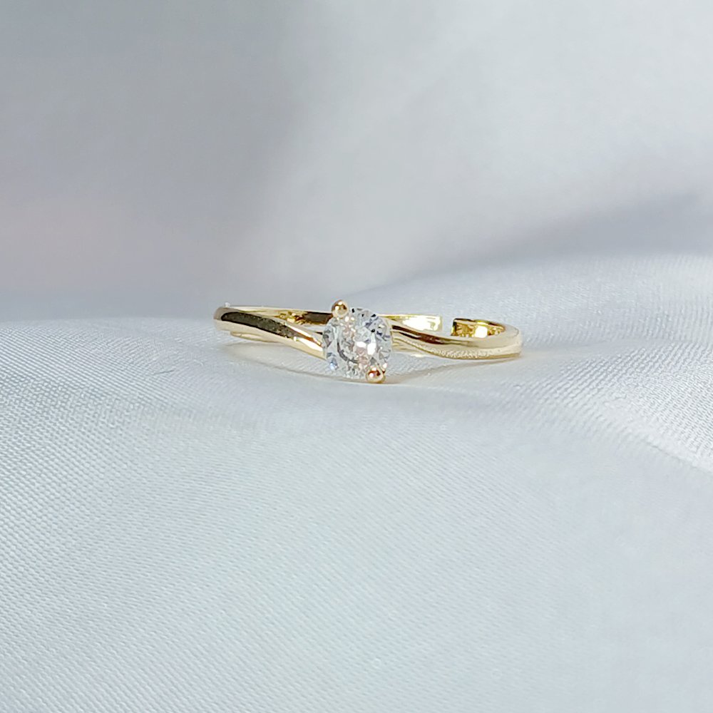 Diamond Golden Promise Ring - luxore - lifestyle - rings - 24