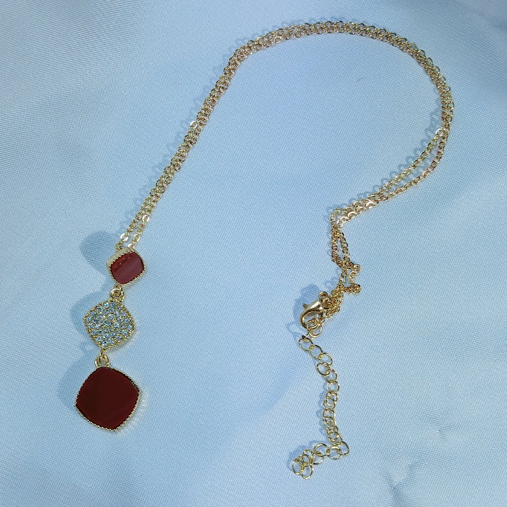 Golden Red Set - lifestyle