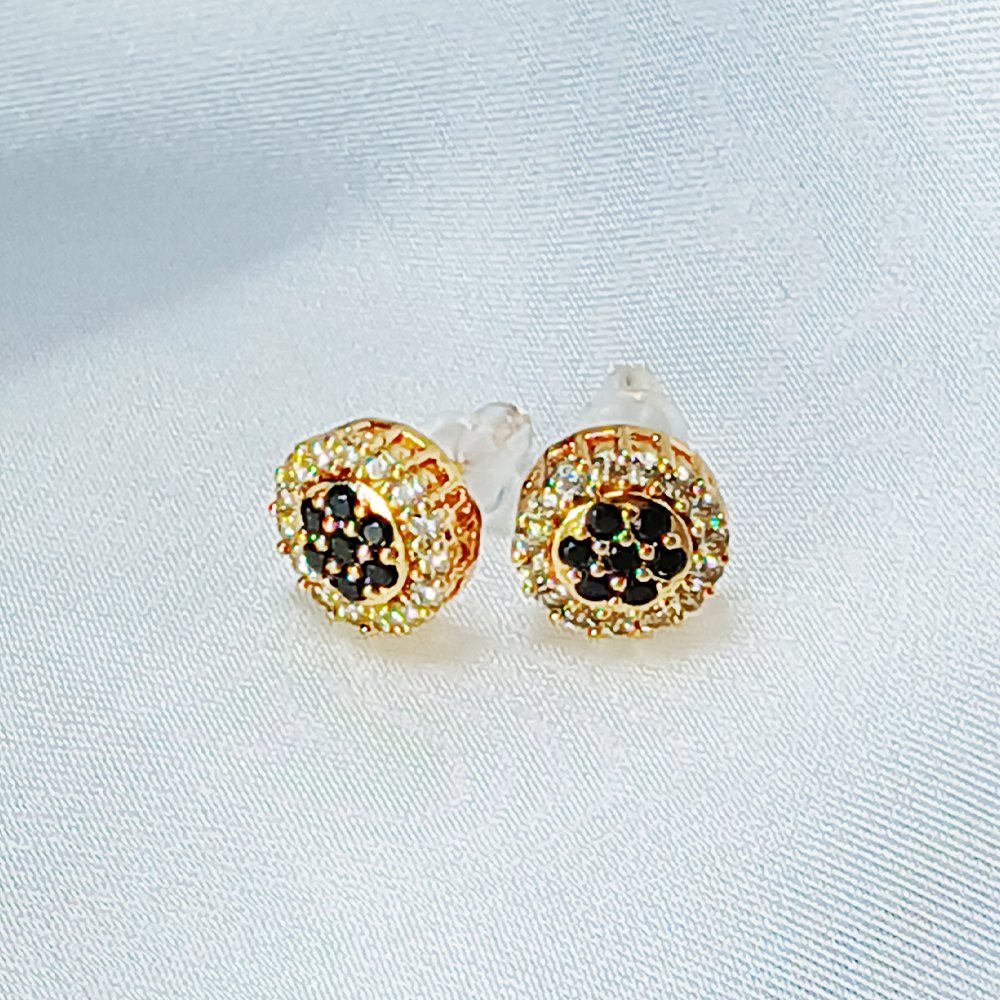 Golden small black ear ring 2
