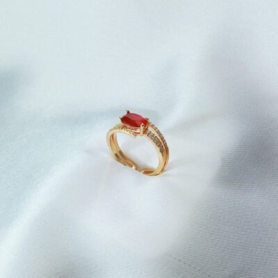 Red Ring - luxore - Rings - lifestyle - 1