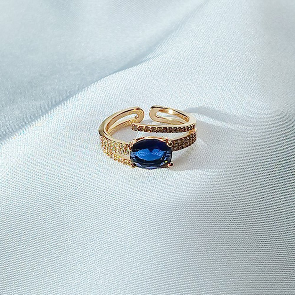 blue ring - luxore - rings - lifestyle - 1