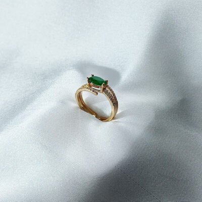 green ring - luxore - rings - lifestyle - 2