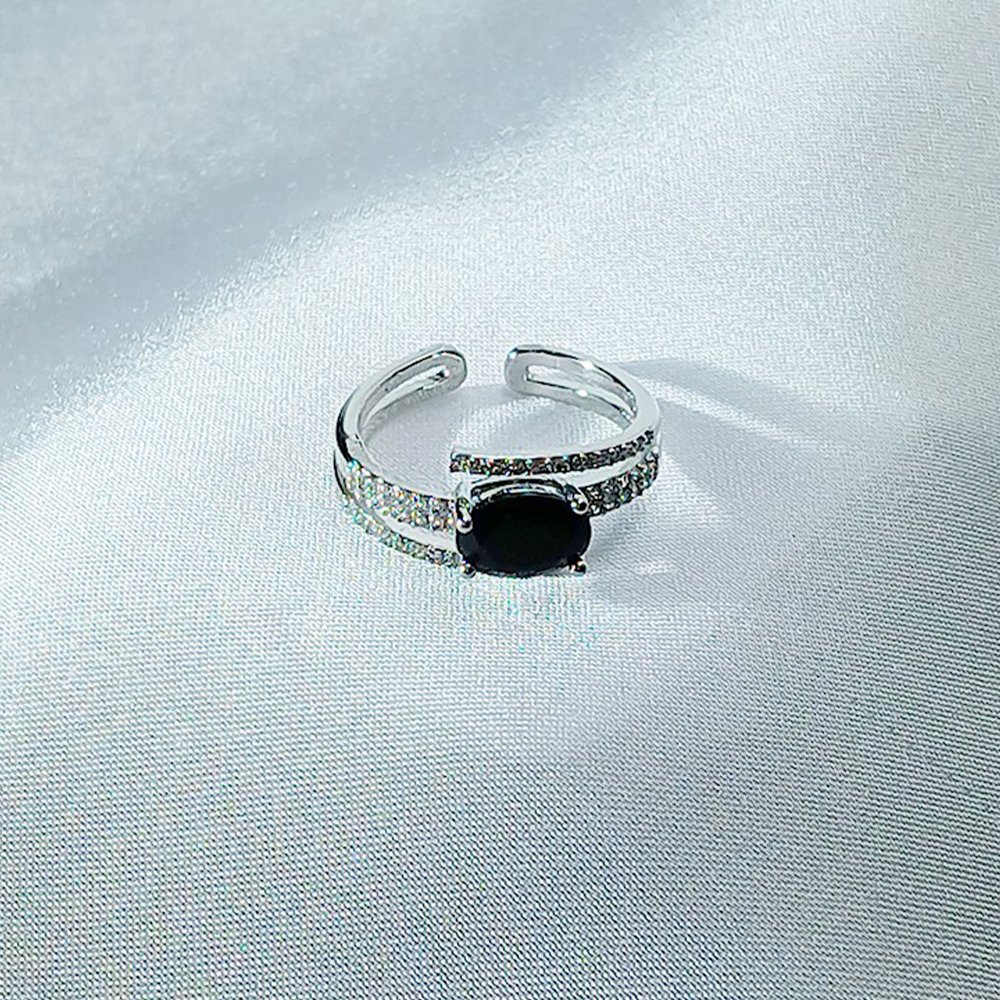 silver color black ring - luxore - rings - lifestyle - 2